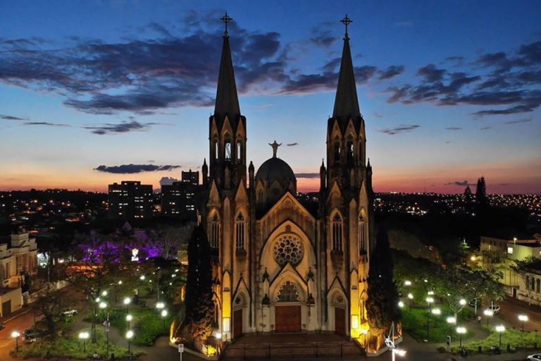 catedral-botucatu-facebook-padre-emerson